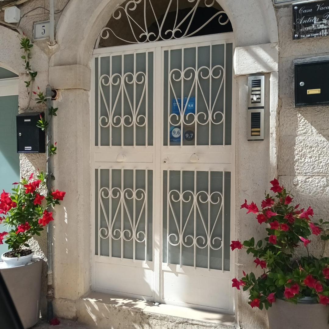 Antica Trani Villa Bagian luar foto