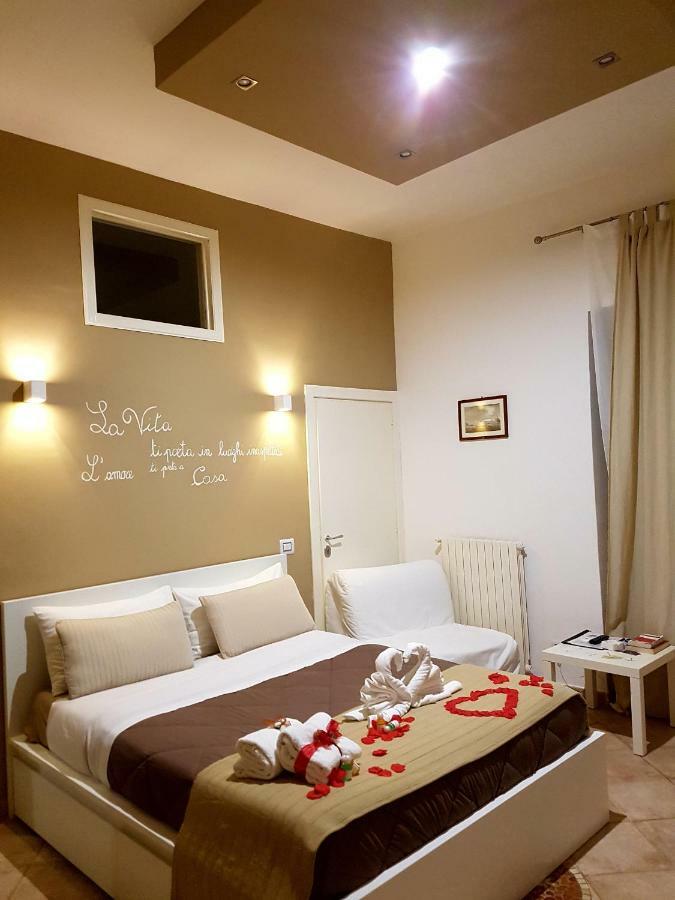 Antica Trani Villa Bagian luar foto